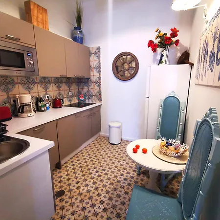 Apartament Charming Portuguese Style Apartment, For Rent 