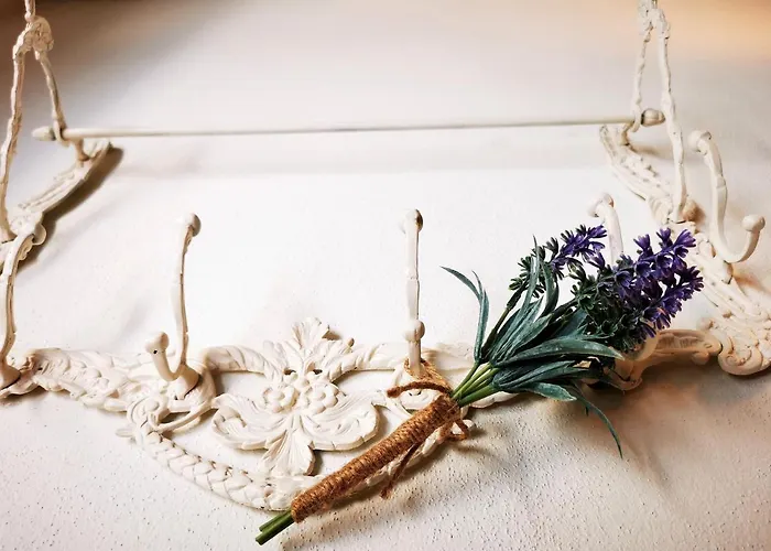 Charming Portuguese Style Apartment, For Rent Vida à Portuguesa, Sardinha Local *