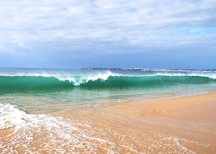 Charming Portuguese Style Apartment, For Rent Vida à Portuguesa, Sardinha Local