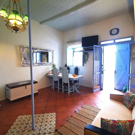 'sardinha' Charming Portuguese Style For Rent 'vida A Portuguesa' Local Apartman